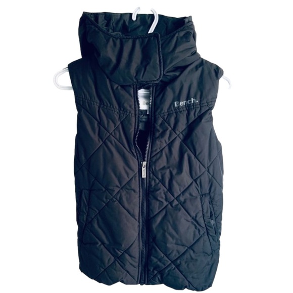 🖤BENCH Sleeveless quilted Black Jacket with Grey Tuque 🖤 - Picture 2 of 10